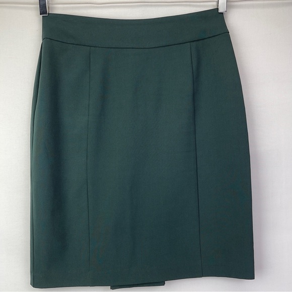 New York & Company Dresses & Skirts - 𝅺New York & Company Green Classic Pencil Skirt Size 4